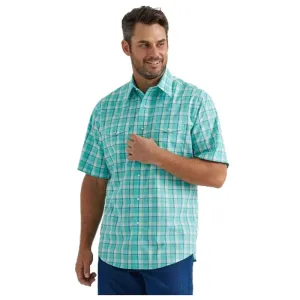 112346250 Wrangler Men's Wrinkle Resist Short Sleeve Classic Fit Shirt - Racing Turquoise