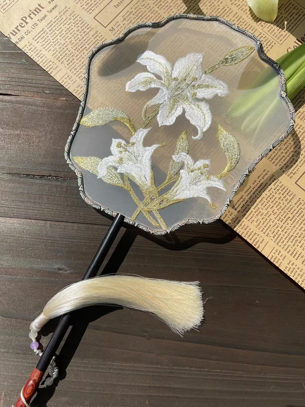 Bluedail Single Side Embroidered Lily Flower Handheld Decorative Fan Chinese Gift