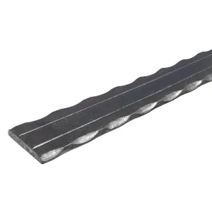 BR19B 40 x 8mm Mild Steel Hammered Edge & Grooved Bar