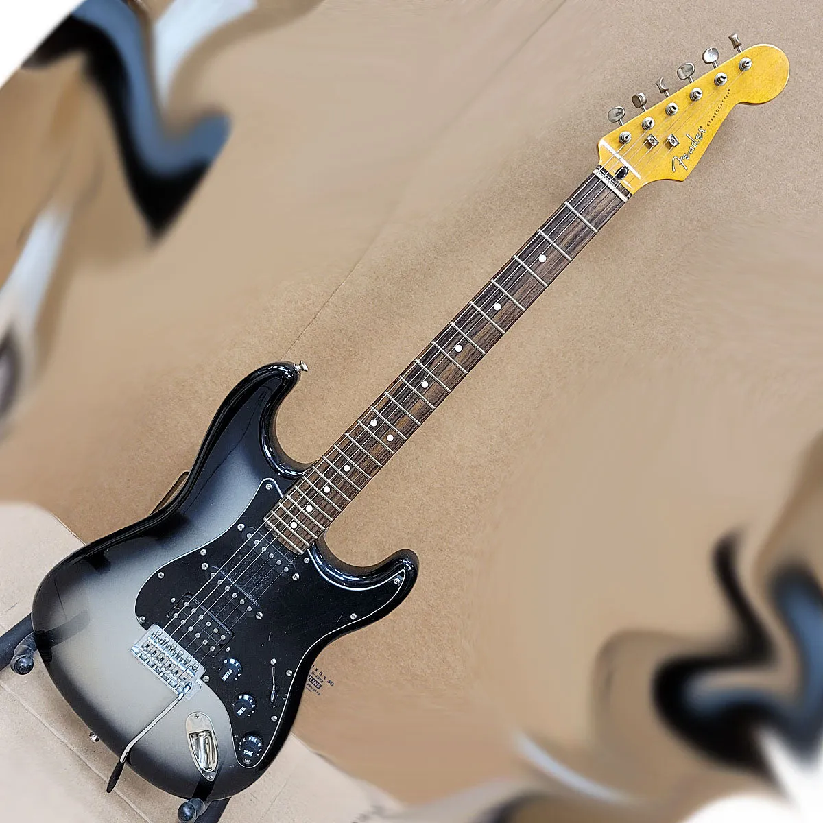 Fender Modern Player Stratocaster HSS Silverburst