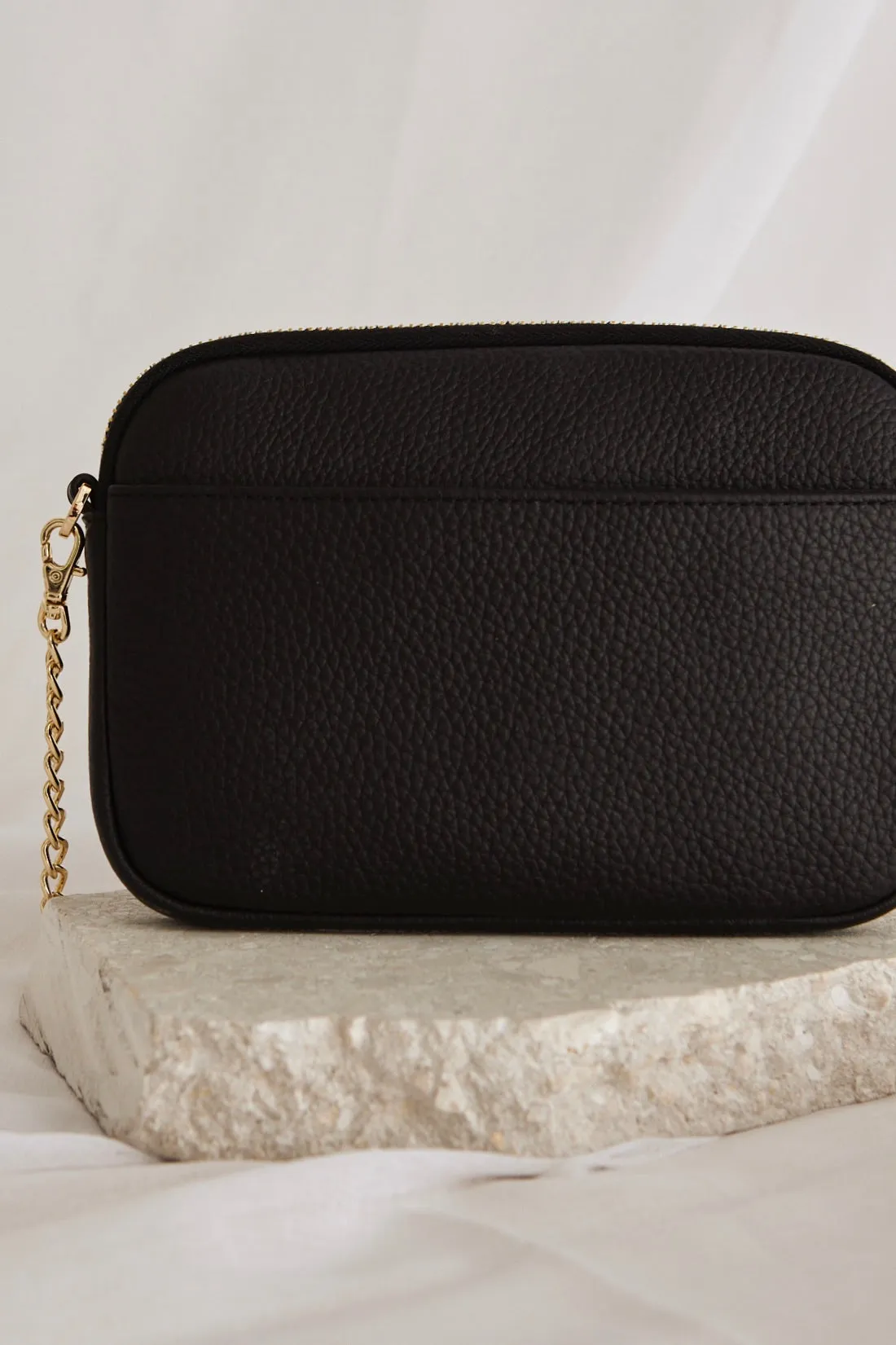 Florence Black Leather Single Pouch Bag