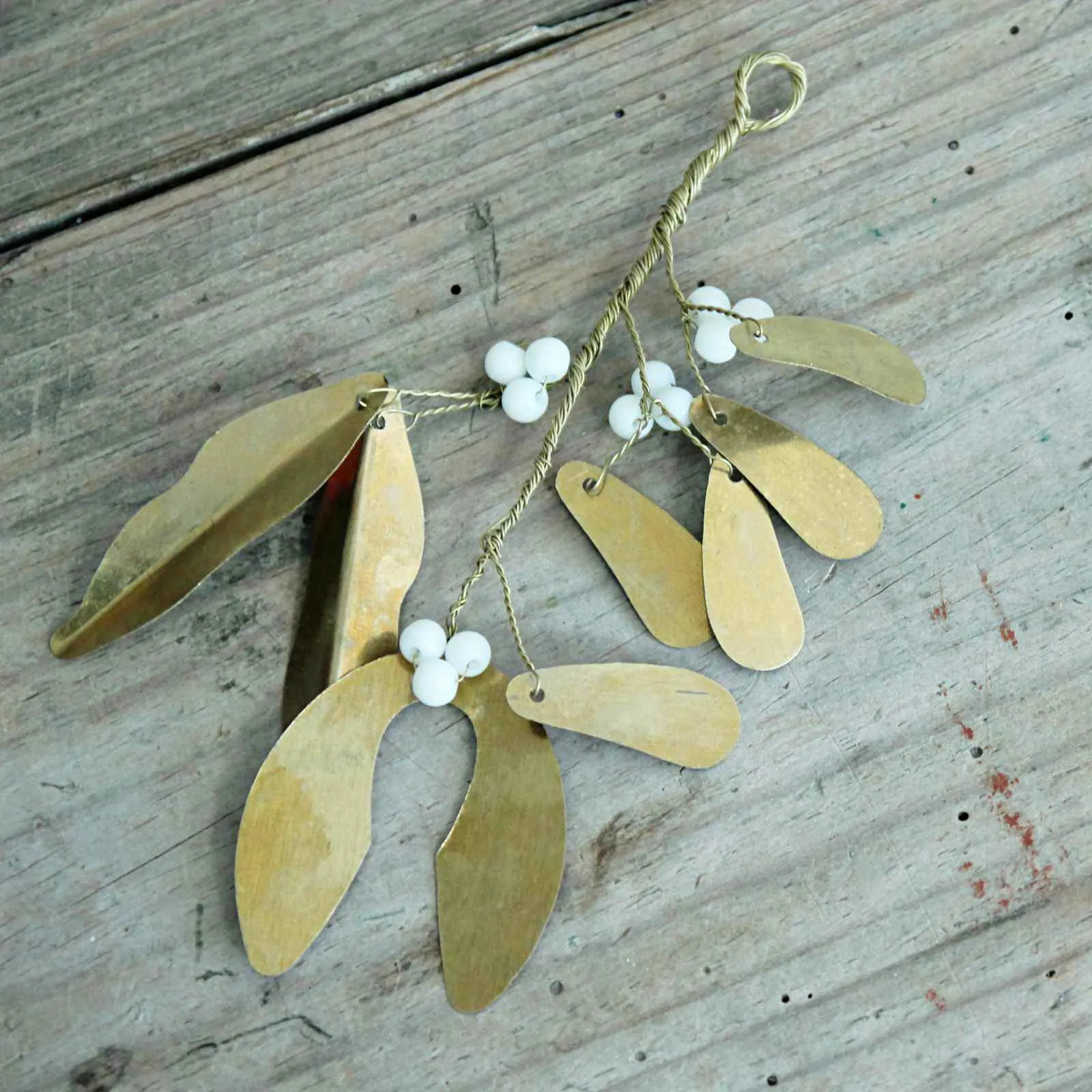 Gold Mistletoe & Bead Decoration - Small