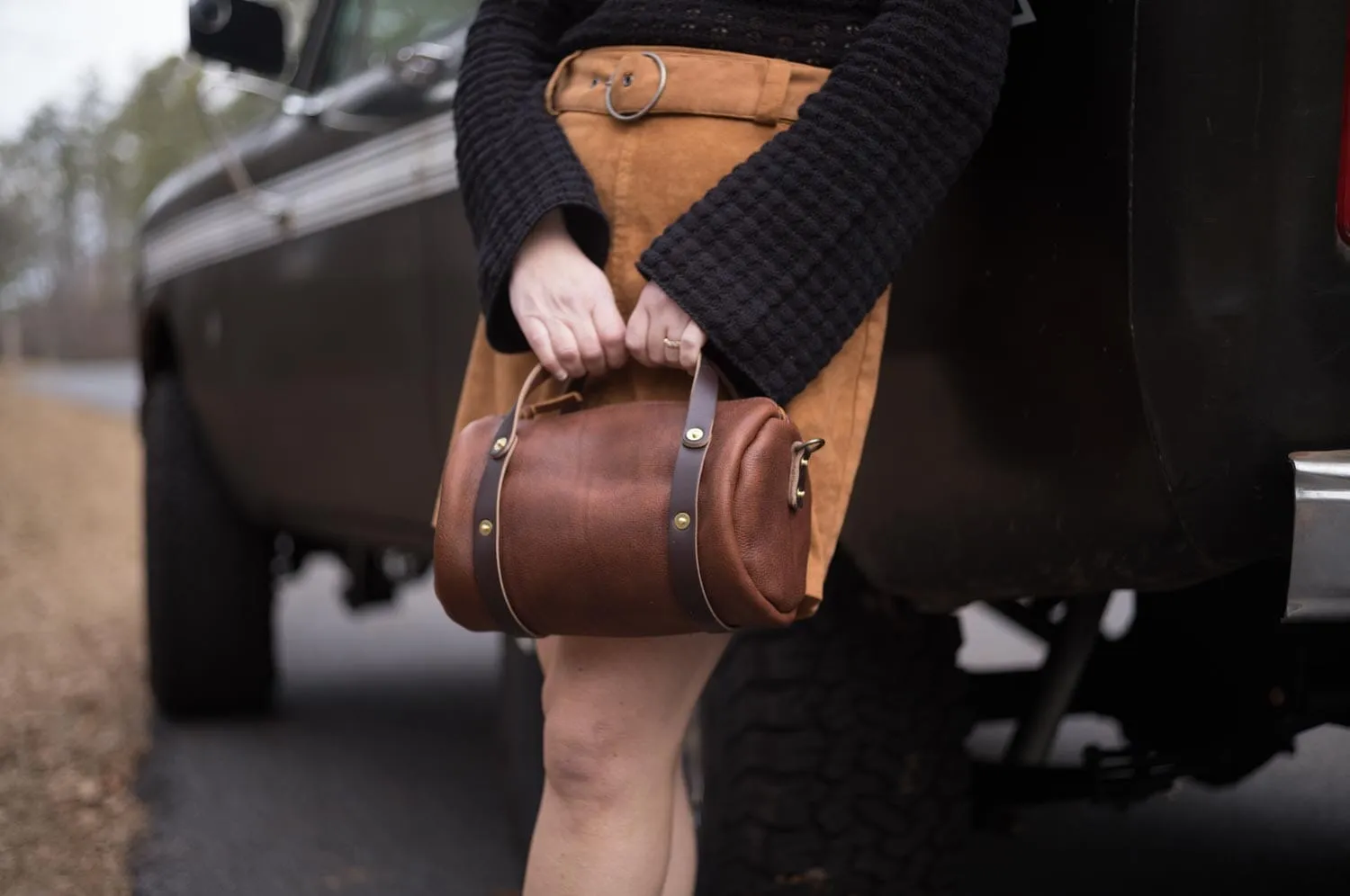 JANE LEATHER CROSSBODY - SMALL - CHERRY BISON