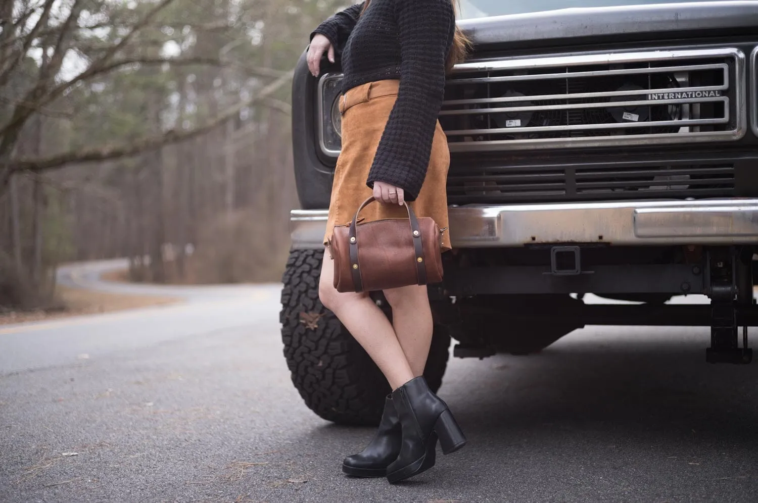 JANE LEATHER CROSSBODY - SMALL - CHERRY BISON