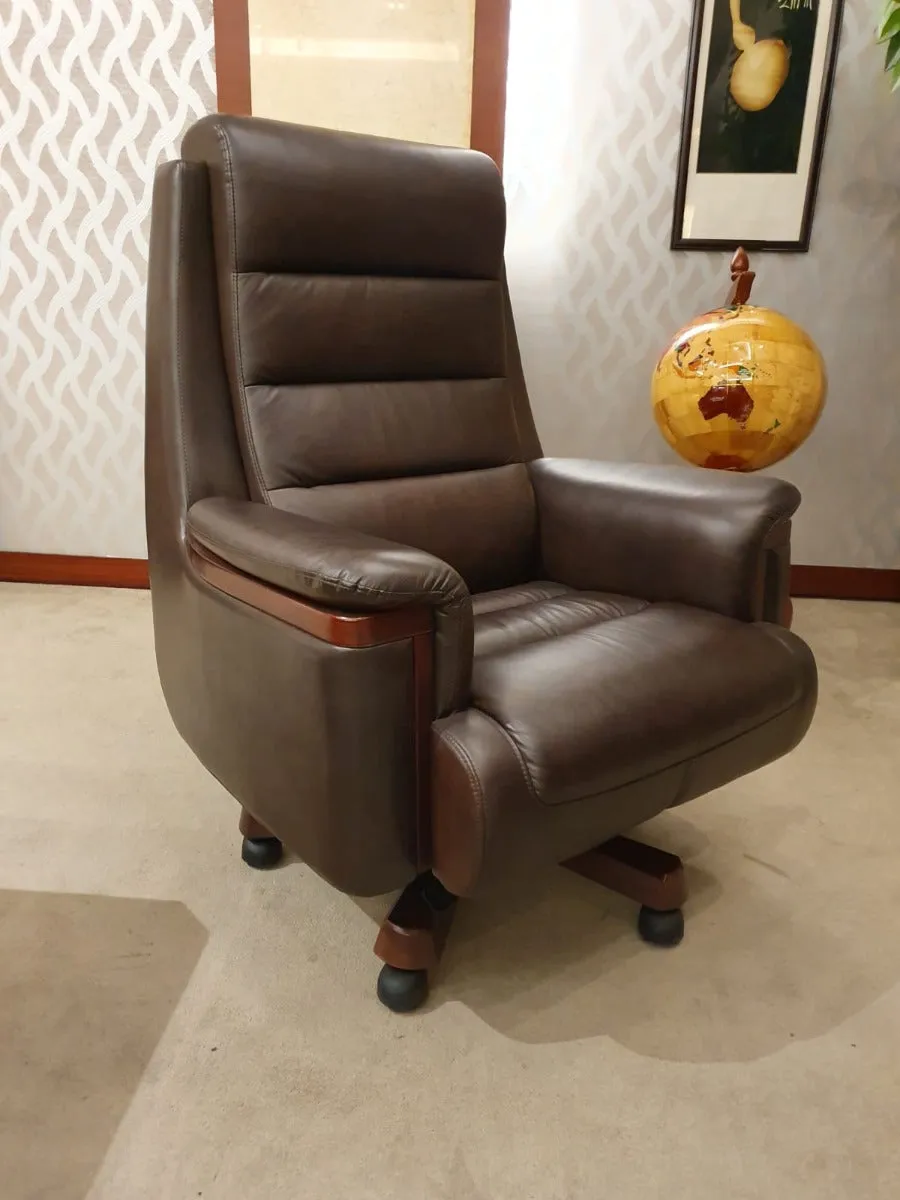 Luxury Leather Executive Office Chair with Padded Arm - F8ZA