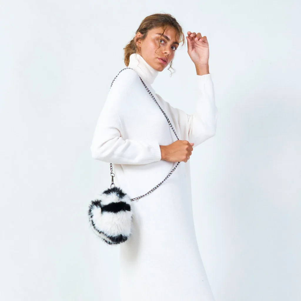 Round faux fur bag with chain handle wholesale