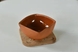 Terracotta Square Serving Bowl: Artistic Kitchen Elegance