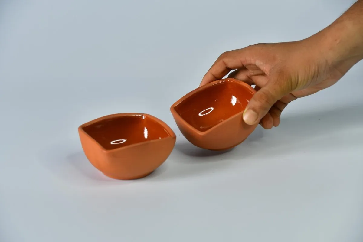 Terracotta Square Serving Bowl: Artistic Kitchen Elegance